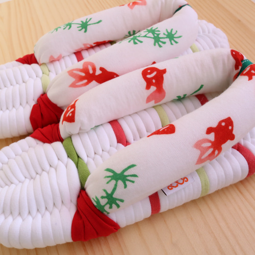 布ぞうり Mサイズ 金魚 布草履 ホワイト レッド 赤 グリーン