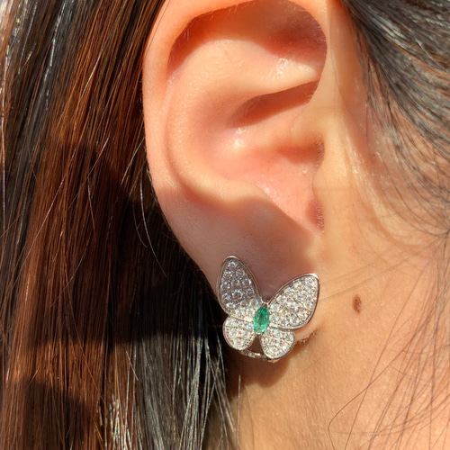 エメラルドダイヤモンドピアス k18 新品 ピアス（その他） Aurora  