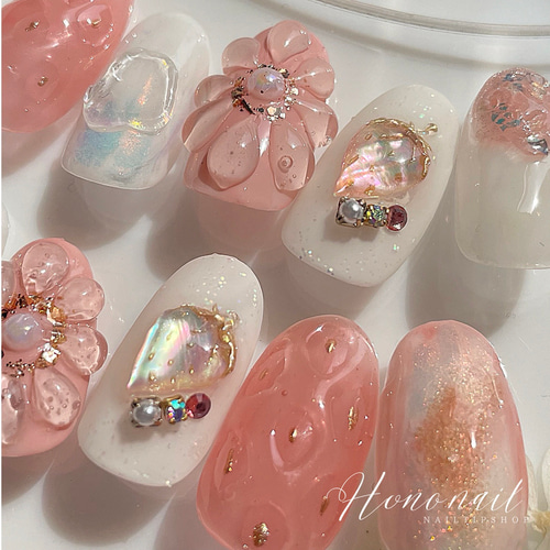 Amazon | かわいい イチゴ ネイルチップ ショート フェイク