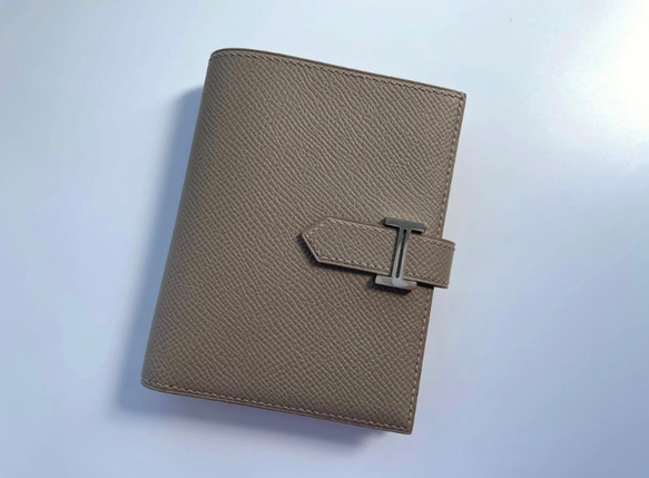 ベルト付き二つ折り財布　コンパクト財布　エプソン/エトープ手縫い 2枚目の画像
