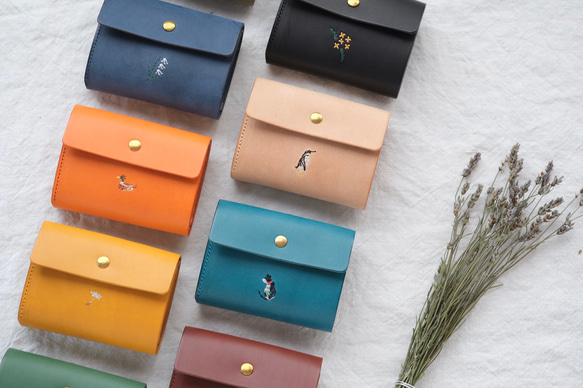 刺繍選べる　今いい財布三つ折りミニ財布　バケッタレザー 1枚目の画像