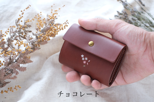 刺繍選べる　今いい財布三つ折りミニ財布　バケッタレザー 3枚目の画像
