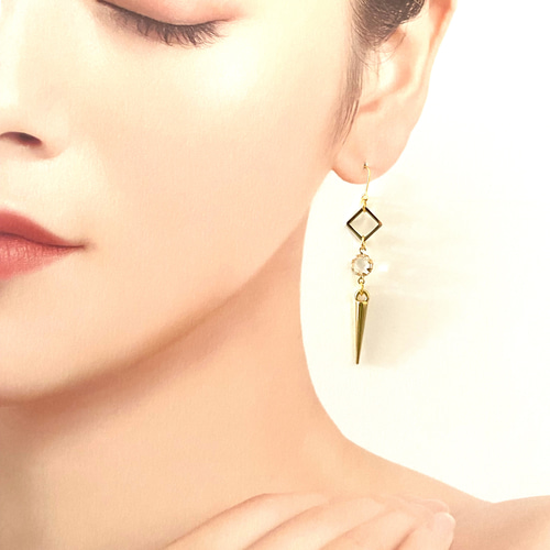 煌めくゴールドジルコニア 高品質フックピアス ネジバネ式イヤリング  