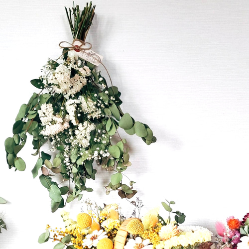 ドライフラワー       ココフラワーとユーカリのくすみスワッグ ドライフラワー ココフラワーとユーカリのくすみスワッグ