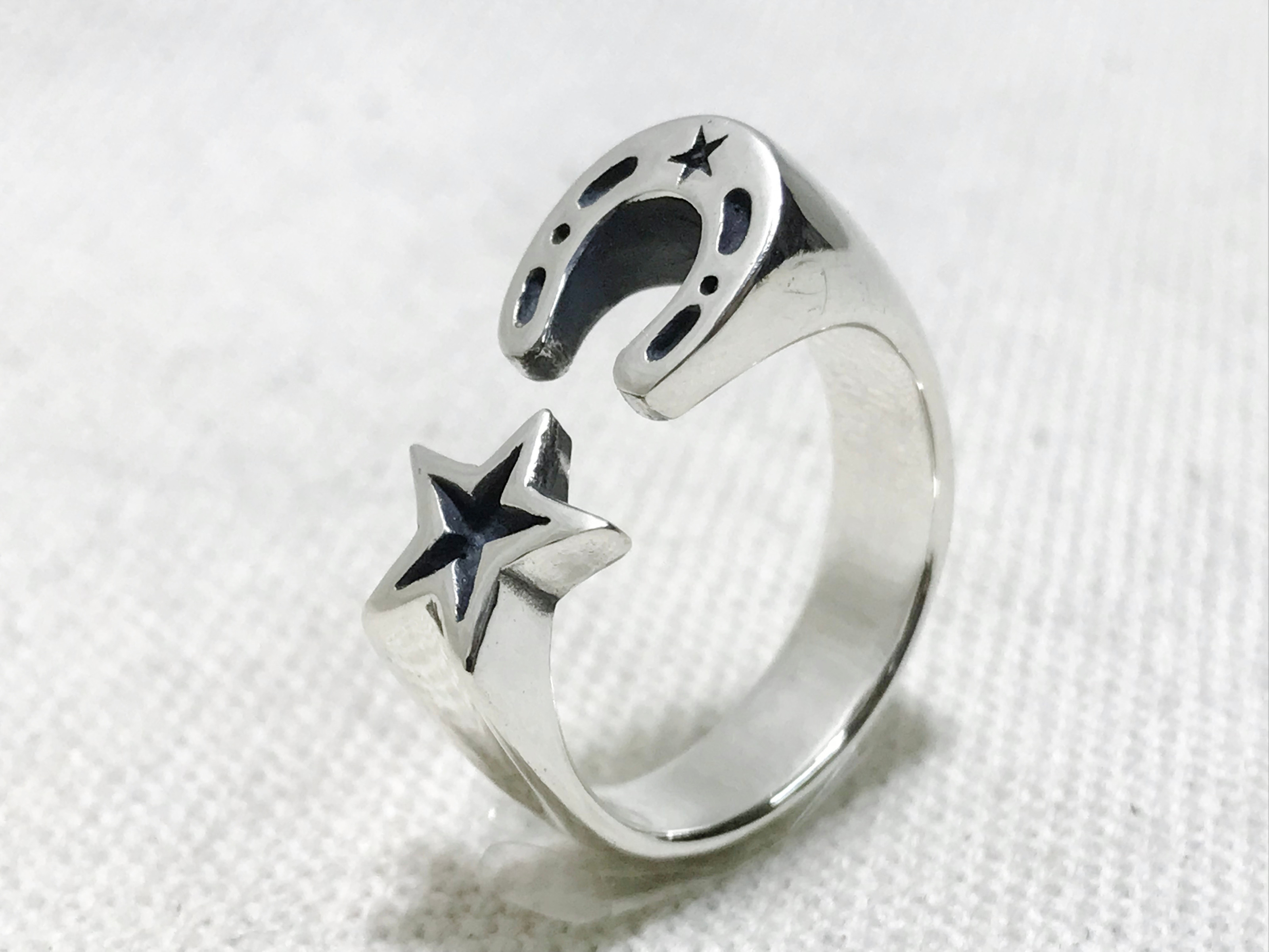 シルバーリング ホースシュー 馬蹄 スター ★ シルバーアクセサリー シルバー925 ハンドメイド 限定品 新品未使用
