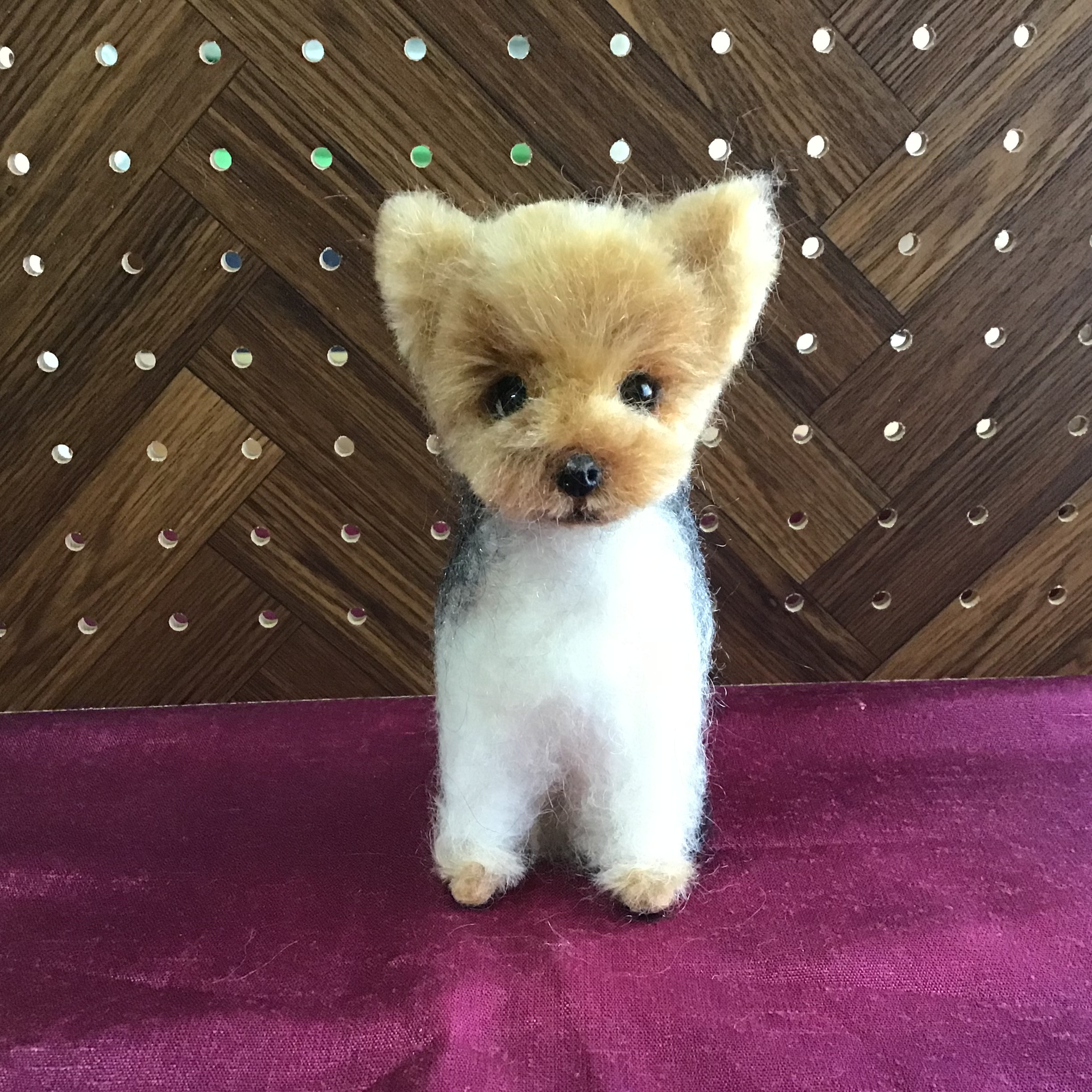 羊毛フェルト コーギー犬 お座りポーズ コーギーパピー（お座り❣️） 羊毛フェルト コーギー大好きママ