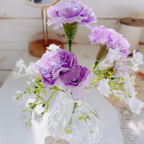 【母の日】枯れない花　カーネーション＆かすみ草　purple マジカルウォーター　インテリアフラワー 3枚目の画像
