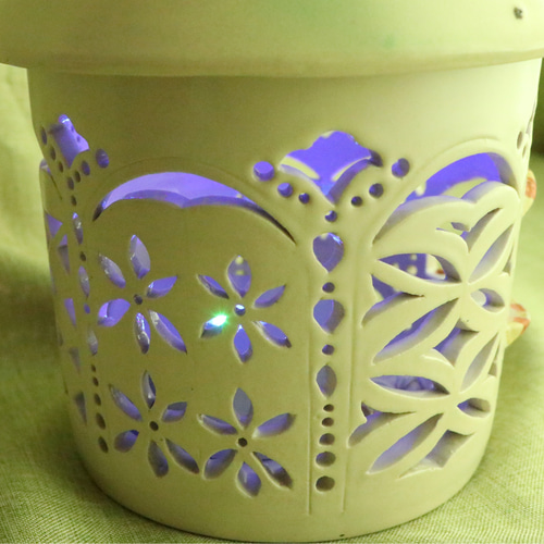 ハンドメイド　陶芸　陶器　花瓶　ランプシェード　スタンドライト　プレゼント 陶芸作品】葉っぱ模様のランプシェード∞ スタンドライト