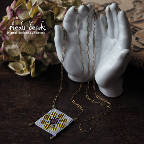ビーズ織りのミニミニポシェットネックレス フラワー ネックレス