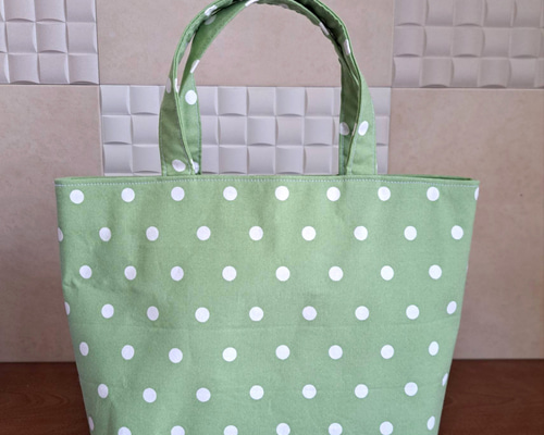 ハンドメイド•トートバッグ•手提げバッグ•グリーン•ドット柄•帆布•ハート ハンドメイド•トートバッグ•手提げバッグ•グリーン•ドット柄