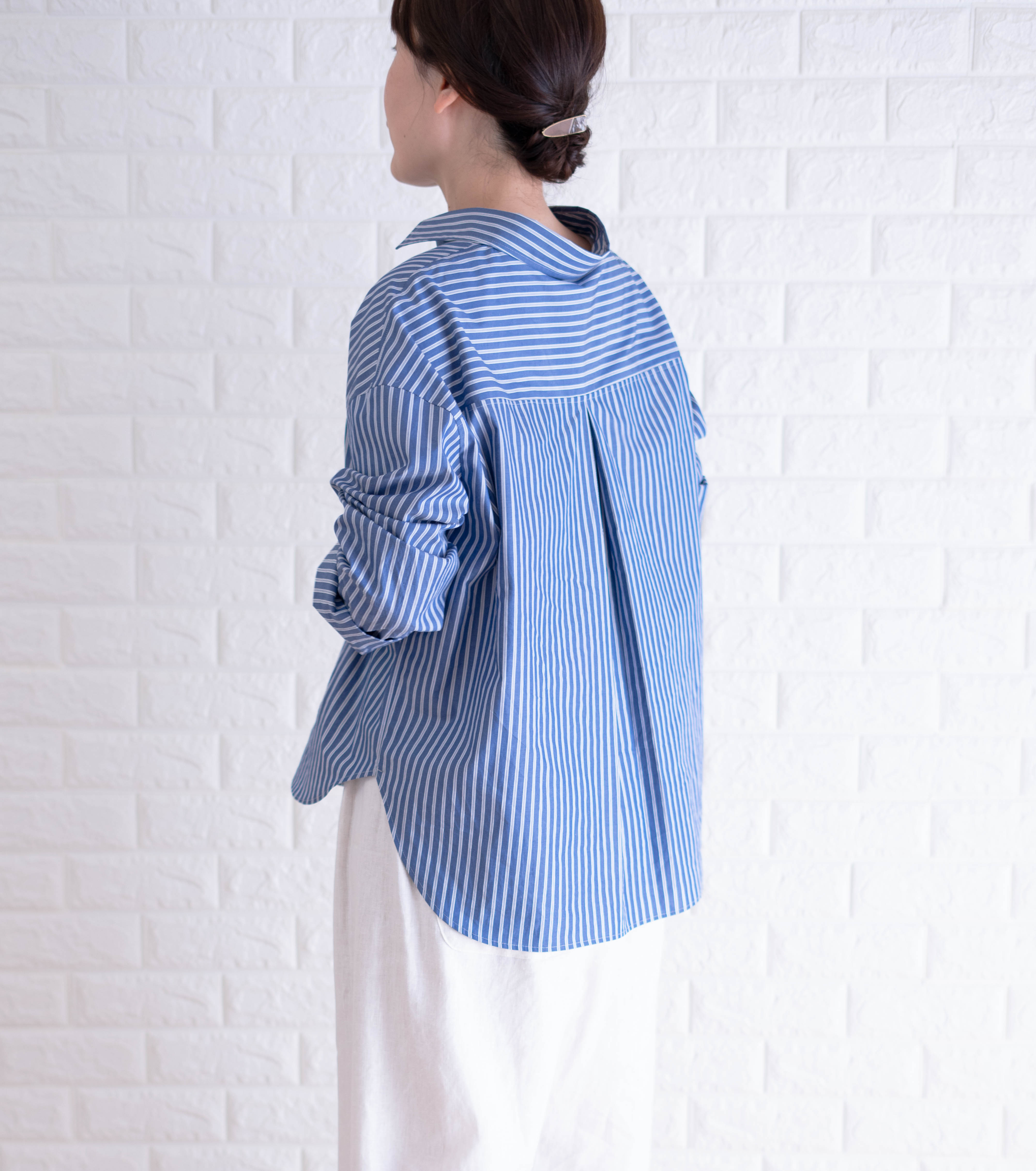 かぶるだけでうなじ美人　抜き襟がキマる！　上品なこなれシャツ　播州織コットンのスキッパーシャツ　Vネックで首なが見え！　        Ω