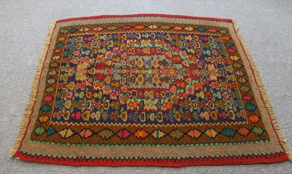 84×74cm【セネ（サナンダジ）手織りキリム】ペルシャ絨毯 84×74cm サナンダジ イラン