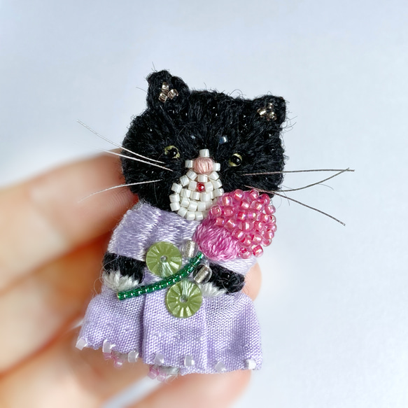 ⑨春のおともだちブローチ　黒猫　ビーズ刺繍　オートクチュール刺繍 7枚目の画像