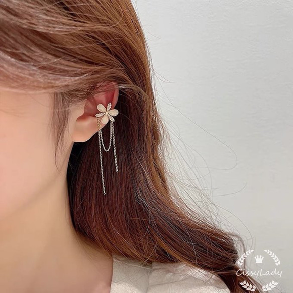 新作　ゴールド　フリンジ　フラワー　花　イヤカフ　　イヤーカフ　ear cuff 1枚目の画像