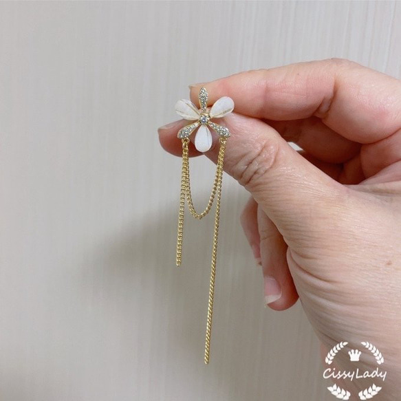 新作　ゴールド　フリンジ　フラワー　花　イヤカフ　　イヤーカフ　ear cuff 3枚目の画像