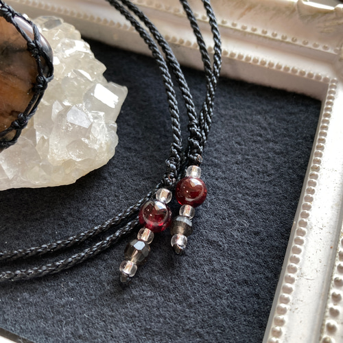 キャストライト（クロスストーン）マクラメ編みネックレス・天然石