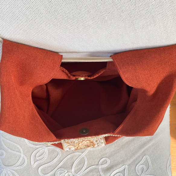 インド刺繍リボンのハンドバッグ(テラコッタ) 8枚目の画像