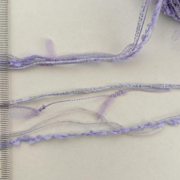 引き揃え毛糸玉*Lilac,lavender mix*tulle ribbon 2枚目の画像