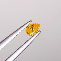 天然ファンシーヴィヴィッドオレンジイエローダイアモンド0.138ct 2枚目の画像