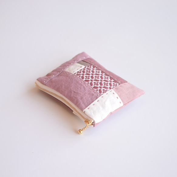 粉紅色 [Kogin 生魚片 x 拼布] 亞麻迷你小袋：非常適合存放配件盒。 第5張的照片