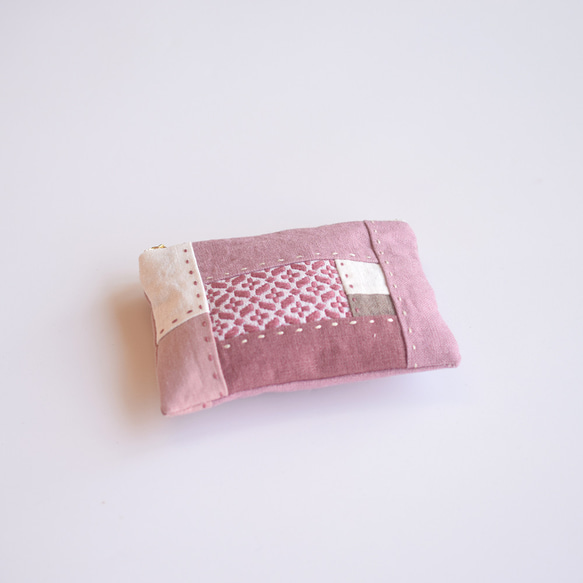 粉紅色 [Kogin 生魚片 x 拼布] 亞麻迷你小袋：非常適合存放配件盒。 第4張的照片