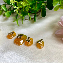 金色ミツバチと蜂蜜色の宝石　ピアス・イヤリング・ネックレスに 1枚目の画像