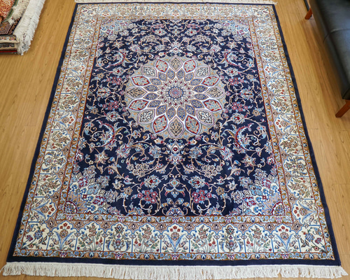 手織りペルシャ絨毯　未使用に近い　カシャーン産　350×240cm 大判サイズ ペルシャ絨毯 カシャーン産 ファッラ工房 シルク 約80cm x 115cm
