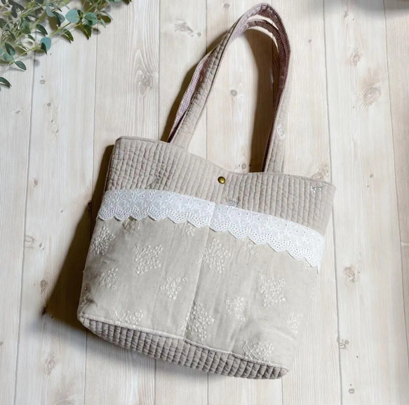 ナチュラルな刺繍生地とレースのヌビバッグ トートバッグ cat and mint