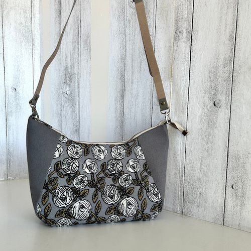 Creema限定 ミナペルホネン の薔薇（グレー）ショルダーバッグ