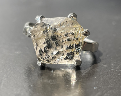 【七色の煌き/最強品質】ミスティッククォーツ＊シルバー925＊　指輪 14号 楽天市場】Binich(ビニッチ) ミスティッククォーツカレッジ