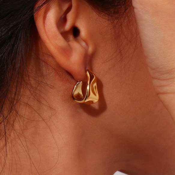 【May's】18k Gold Plated Earrings 18金ゴールドプレートフープピアス 5枚目の画像