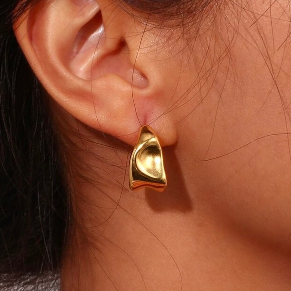 【May's】18k Gold Plated Earrings 18金ゴールドプレートフープピアス 1枚目の画像
