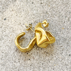 【May's】18k Gold Plated Earrings 18金ゴールドプレートフープピアス 2枚目の画像