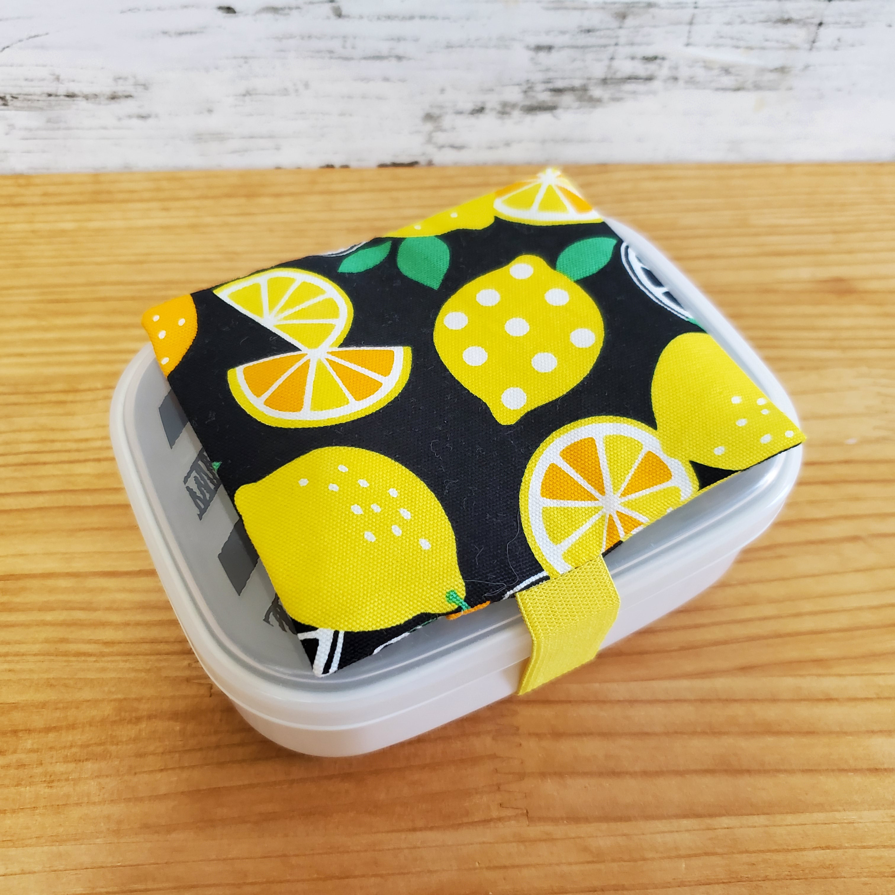 【こんこんまる様】保冷・保温機能付きお弁当袋　保冷剤ケース付きランチベルト　他