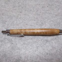 サペリ　キルト杢　キヌカオイル仕上げ　ワンピースタイプの木軸ボールペン　希少材 2枚目の画像