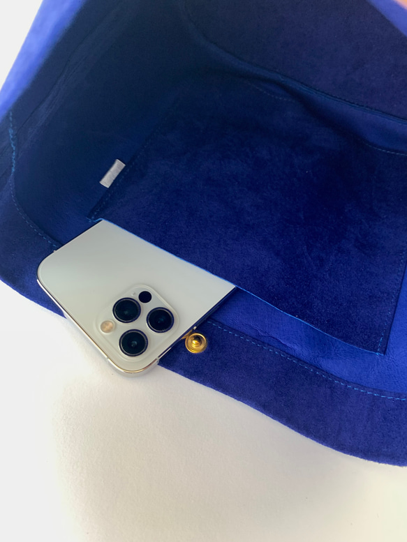 新色「長財布が横に入る‼︎本革ミニマルバッグ」ロイヤルブルー スエード ワンハンドルバッグ 16枚目の画像