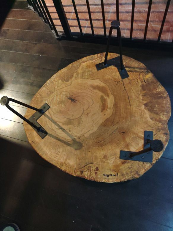 丸太の輪切りテーブル　ローテーブル 7枚目の画像
