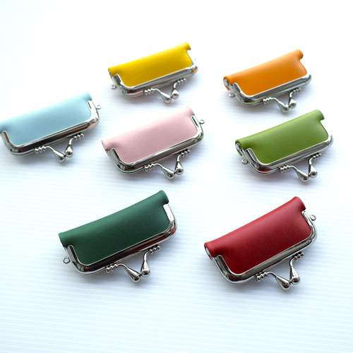 大人かわいい＊ハート型押しブルーの本革がま口ケース　レザークラフト　印鑑ケース 大人かわいい＊ハート型押しブルーの本革がま口ケース レザークラフト