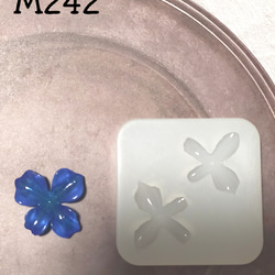【M242】お花　シリコンモールド 2枚目の画像
