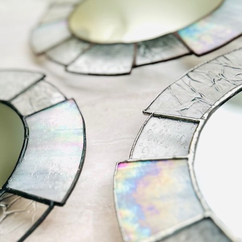 【rin】ステンドグラスの壁掛けミラー ステンドグラスの壁掛け丸形ミラー | 茨城県牛久市 | ふるさと