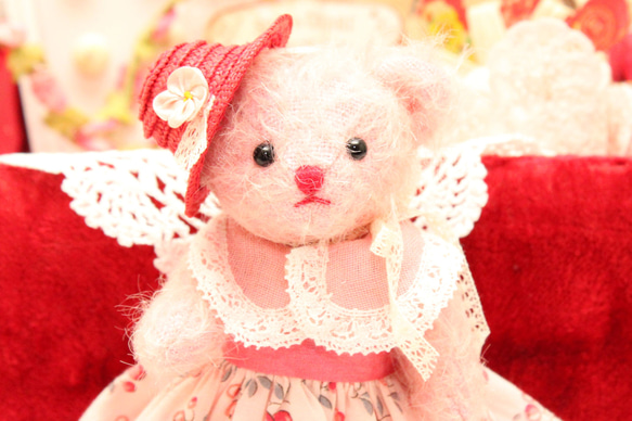 小さな小さなドレスベア♡ピンクのモヘア製テディベア　アンティーク素材で作ったドレスとお帽子 1枚目の画像