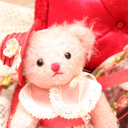 小さな小さなドレスベア♡ピンクのモヘア製テディベア　アンティーク素材で作ったドレスとお帽子 2枚目の画像