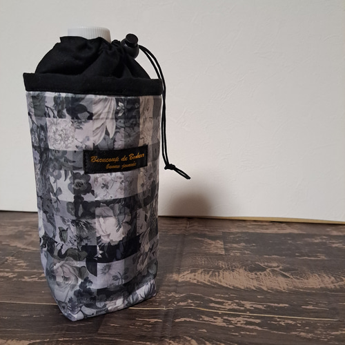 ペットボトルカバー　リバティアーカイブギンガム/マルチカラー　ハンドメイド リバティ アーカイブギンガム花柄 保冷ペットボトルカバー ポーチ と