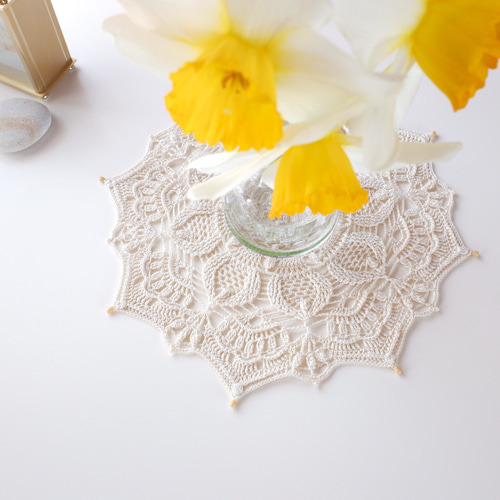 Xmas29cm立体模様の華やかデザイン◎チェコビーズの縁取り レース編み