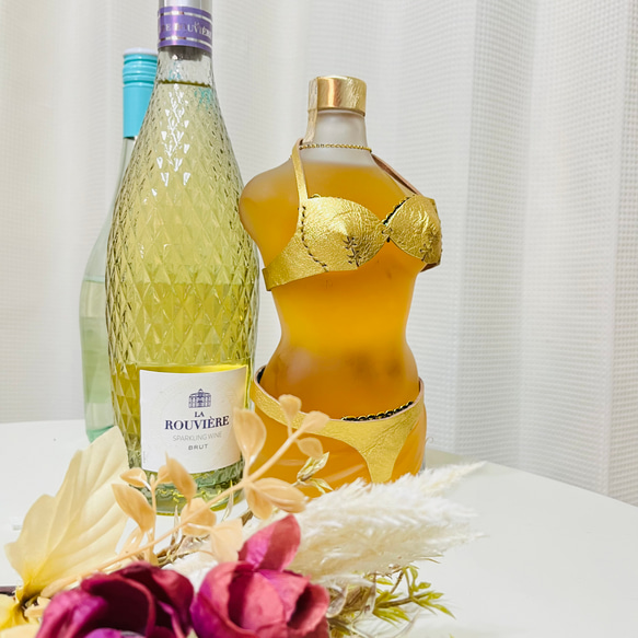ボトルランジェリー ゴールド 本革 ワイン 日本酒 母の日 面白いグッズ ワインボトル ミニチュア ブラ パンツ 8枚目の画像