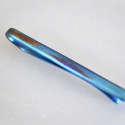 Titanium tie bar・純チタンネクタイピン=マットブルー5２mmC= 2枚目の画像