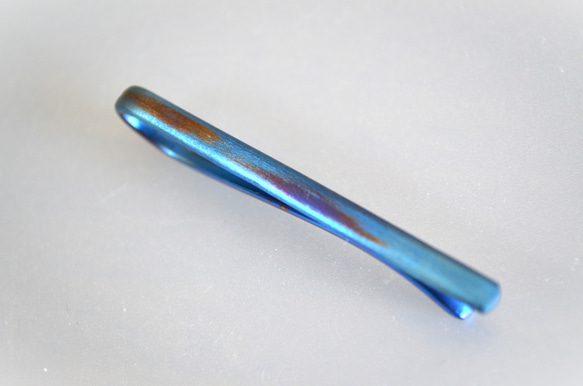 Titanium tie bar・純チタンネクタイピン=マットブルー5２mmC= 2枚目の画像