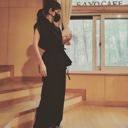 SAYOCAFE、フレンチスタイルなスタイリッシュジレ(黒) 1枚目の画像