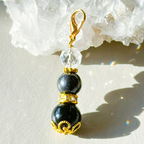 蓄光するスノークリスタルのチャーム【12月ブルーレースアゲート】 蓄光するスノークリスタルのチャーム【12月ブルーレースアゲート