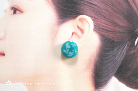 樹脂藝術拿鐵藝術風格圓形耳環&lt;綠松石&gt; 第5張的照片